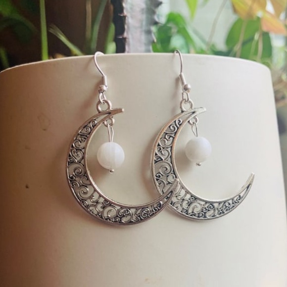 ♥️NWT♥️Crescent Moon & Moonstone Charm Earrings ♥️Handmade✨Artisan ✨ Mom’s Day ✨ - Picture 6 of 7